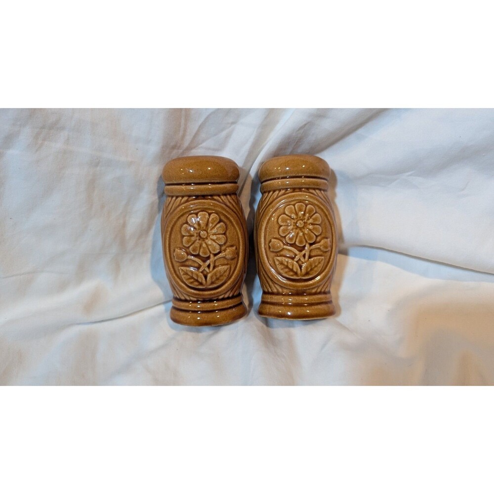 Vintage Retro Salt & Pepper Shakers Made in Japan Brown Ceramic with Flowers